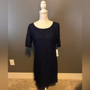 Dana Buchman navy blue lined lace dress.